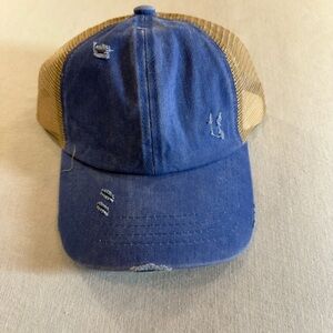 Brand new with tags C.C Kids criss cross ponytail cap 💙✨